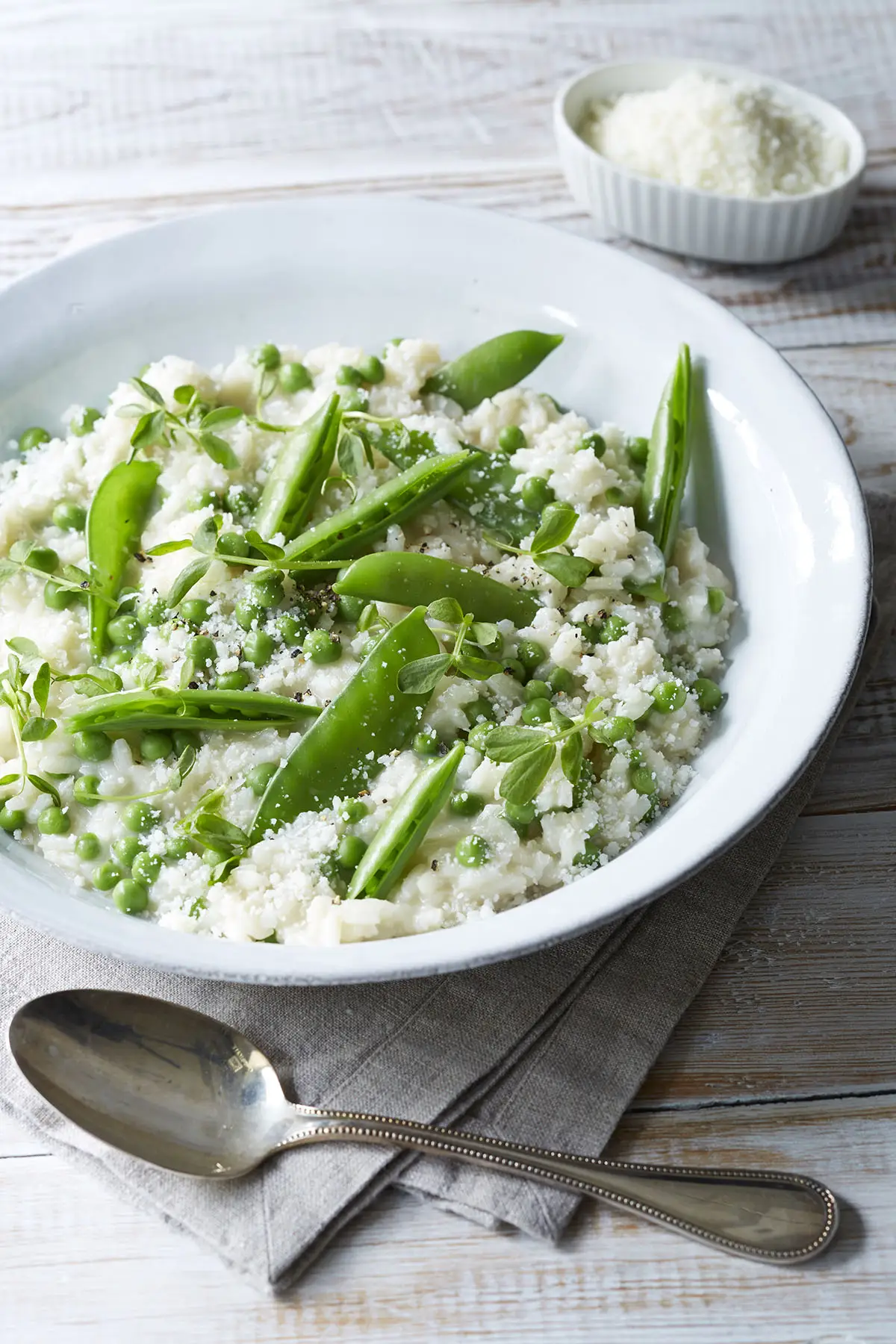 Risotto crémeux aux petits pois, cuisiné maison